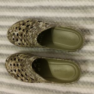 Easy spirit gardening clogs size 11 medium